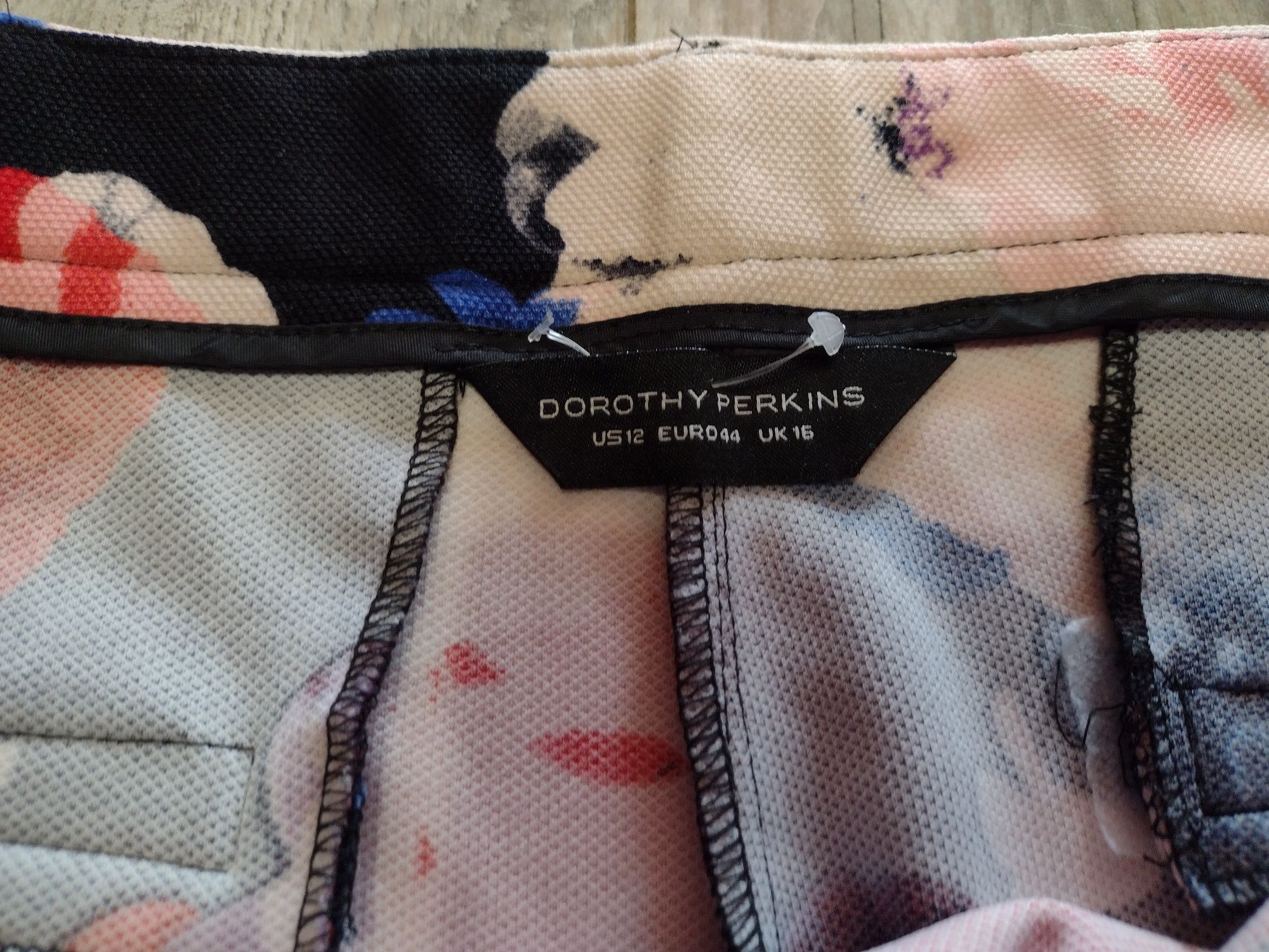 Spodnie damskie XXL/44 Dorothy Perkins cygaretki