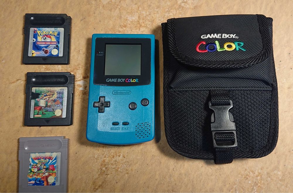 Gameboy Color + Bomberman + Warioland + Pokemon TCG + futerał