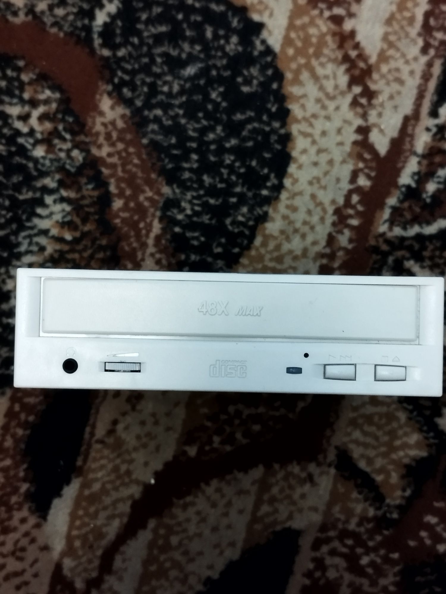 Napęd CD LG MAX retro noedd