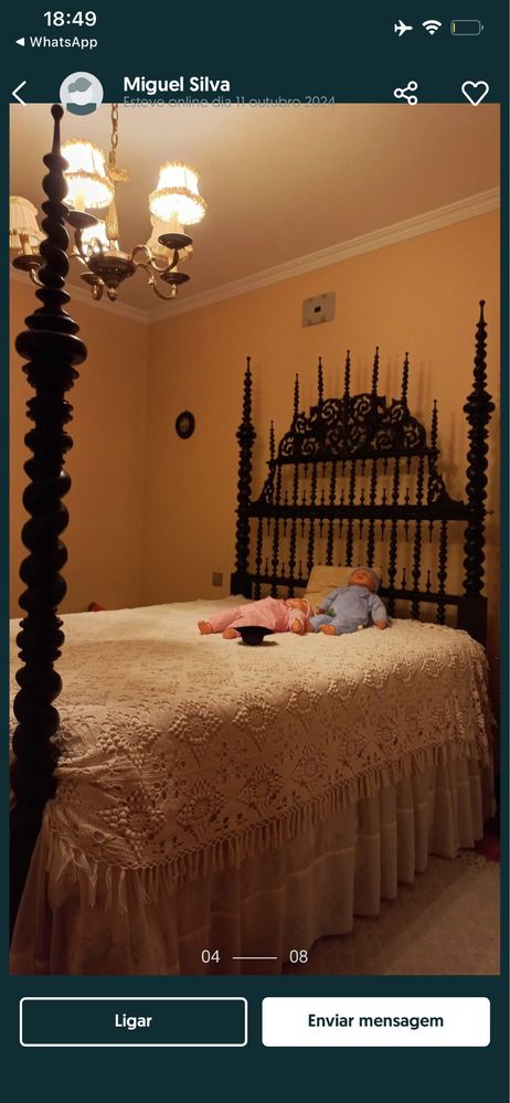 Cama com estrado e colchão e 2 mesas cabeceira