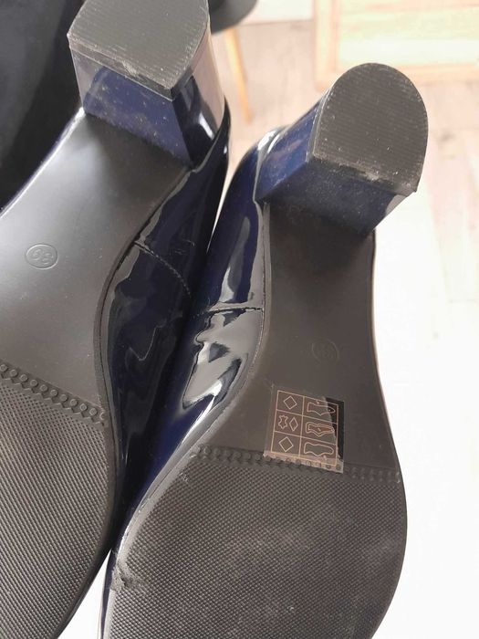 Buty czółenka Goodin rozmiar 39 nowe