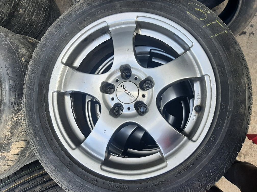 Резина  205 /55/ R16 Bridgestone Б/у