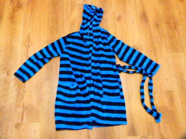 rozm 134 szlafrok kąpielowy niebieski granatowy w paski chłopięcy