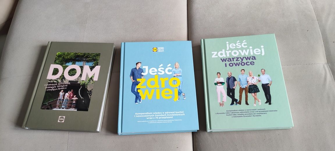 3 książki lidl , jeść zdrowiej X2 i dom