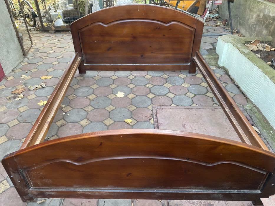 Продам двухспальную кровать