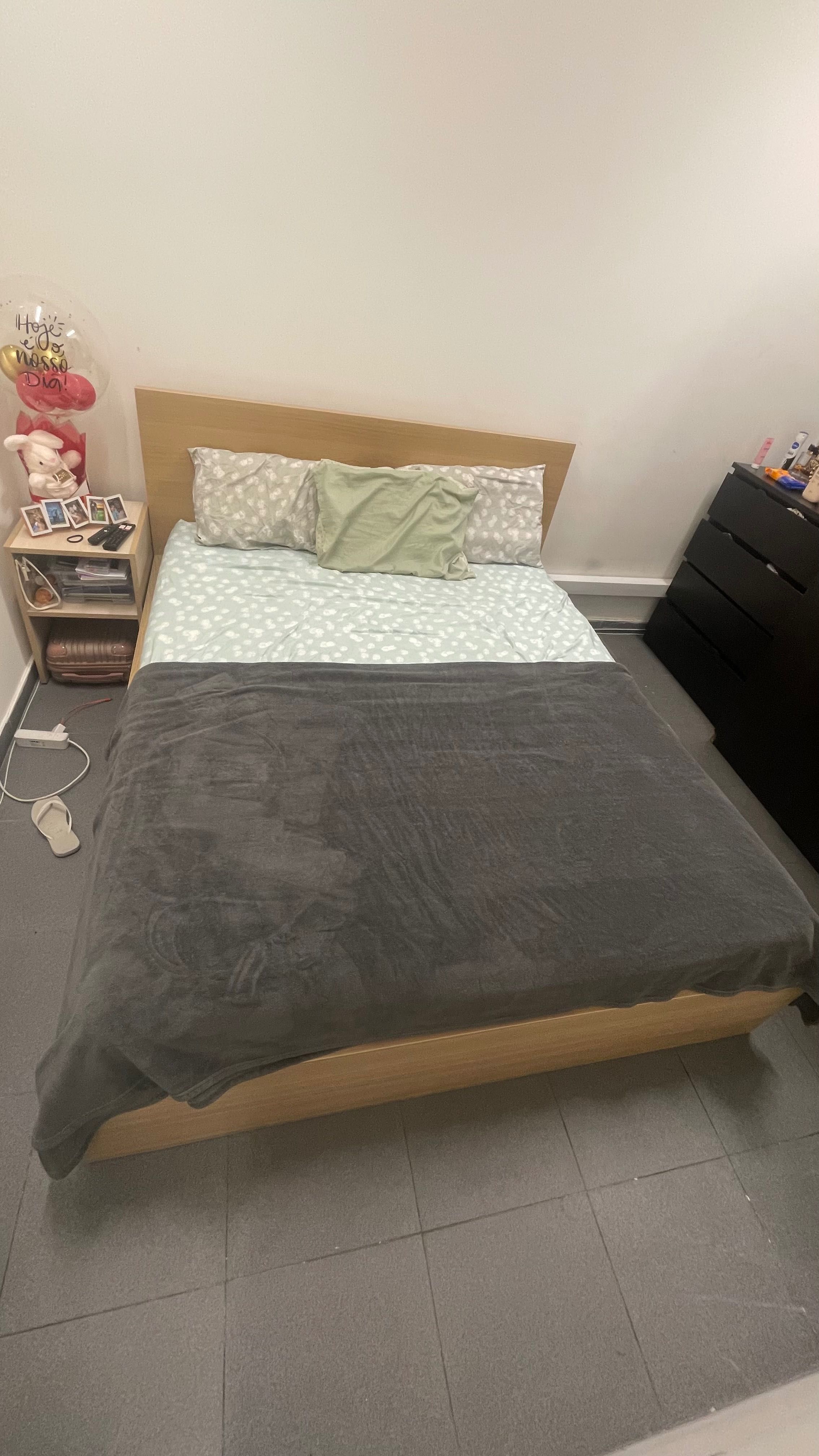 Cama e colchão novos