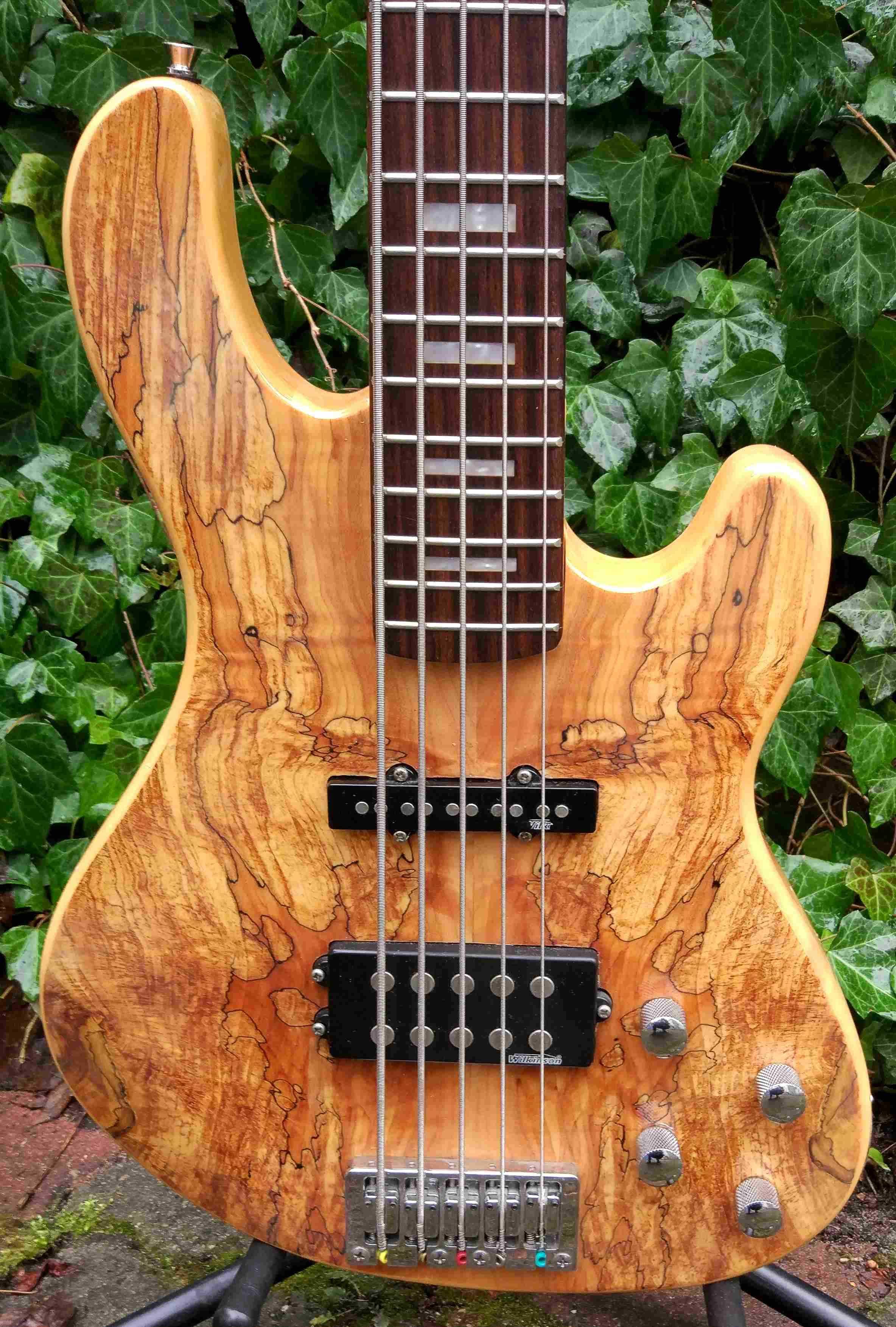 Gitara basowa 5 strunowa HK