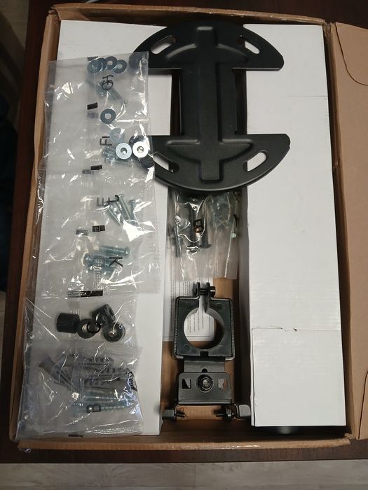 Uchwyt sufitowy do telewizora, model MCA3.