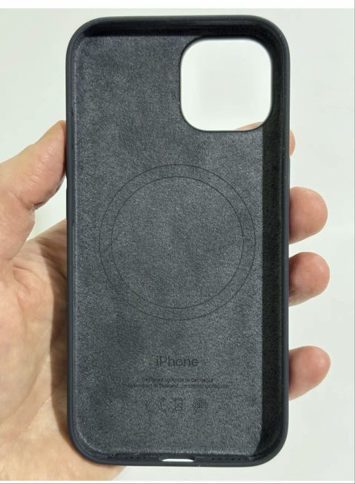 Оригінальний чехол Apple MagSafe для iPhone 15 (6.1") Midnight Black