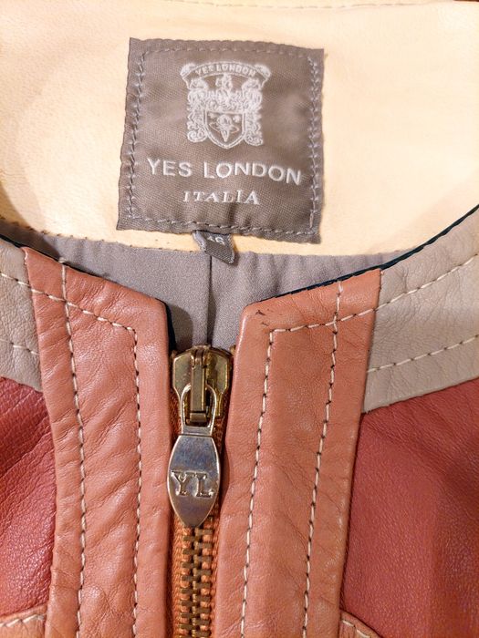 Шкіряна жіноча куртка