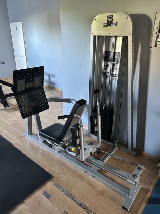 Leg press/Hack squat maquina de ginásio Impecável