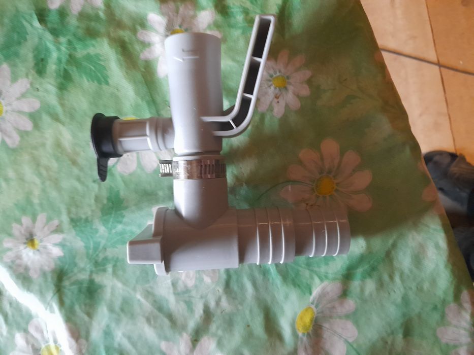 Фільтир насос на 3.8 куб , в ідеальному стані працював один мезон