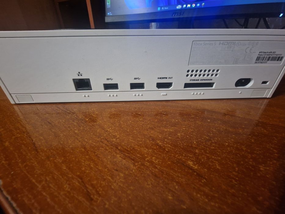 Xbox S 512 GB новий з коробкою і джойстиком