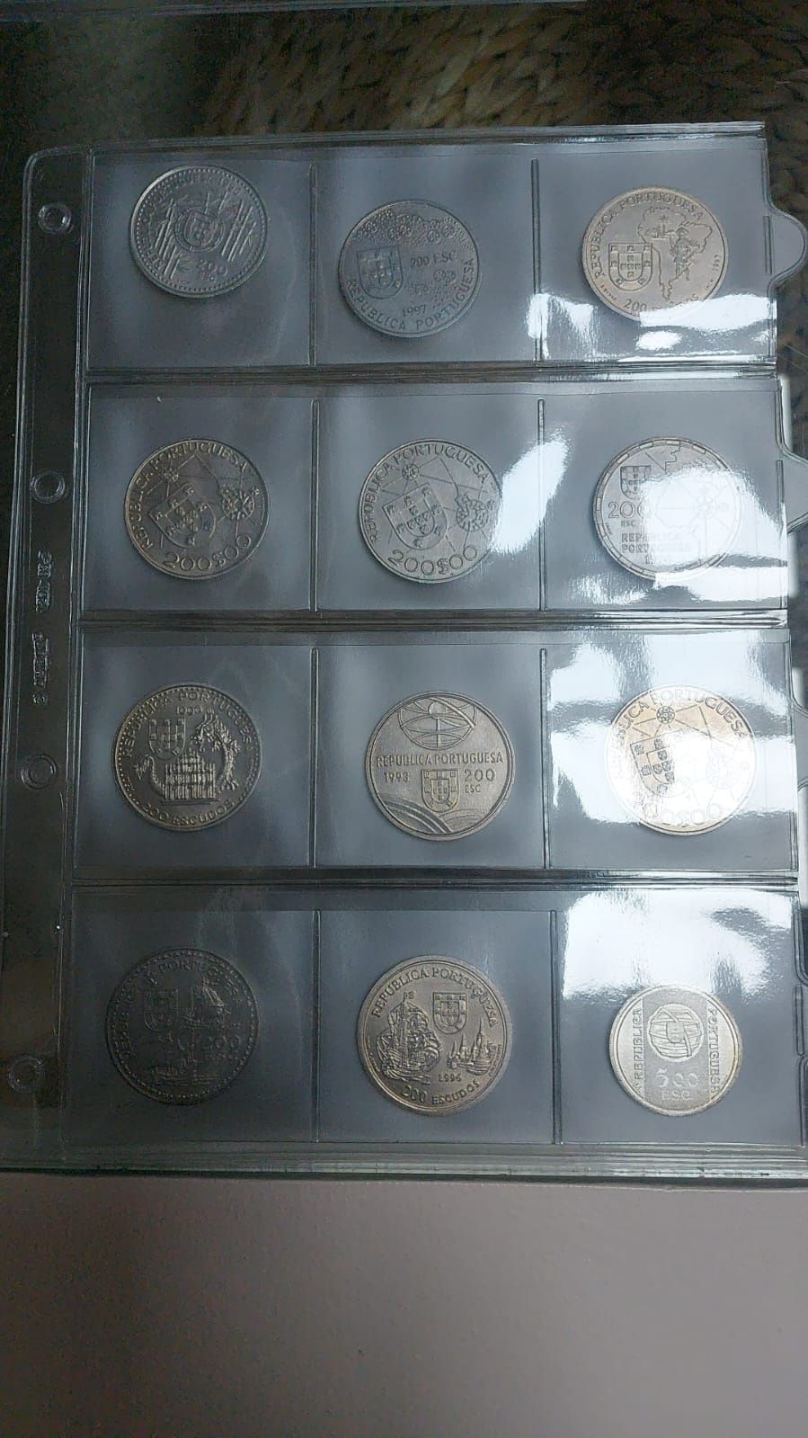 Moedas de escudos