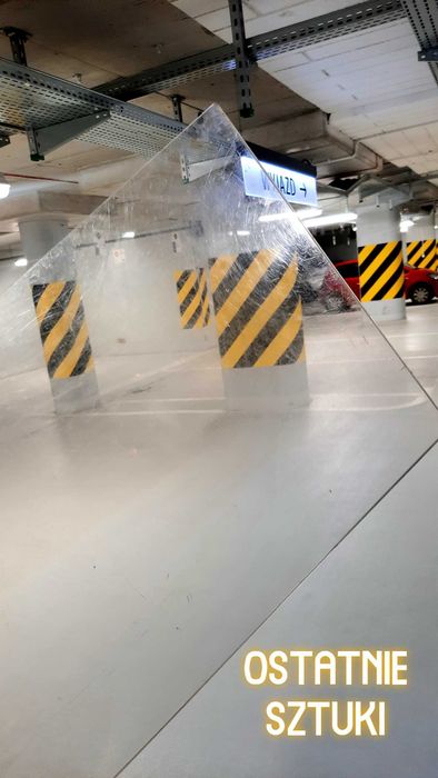 Idealne płyty pleksi 99 x 41,5 x 0,7 cm - bezbarwny akryl plexa (rysy)