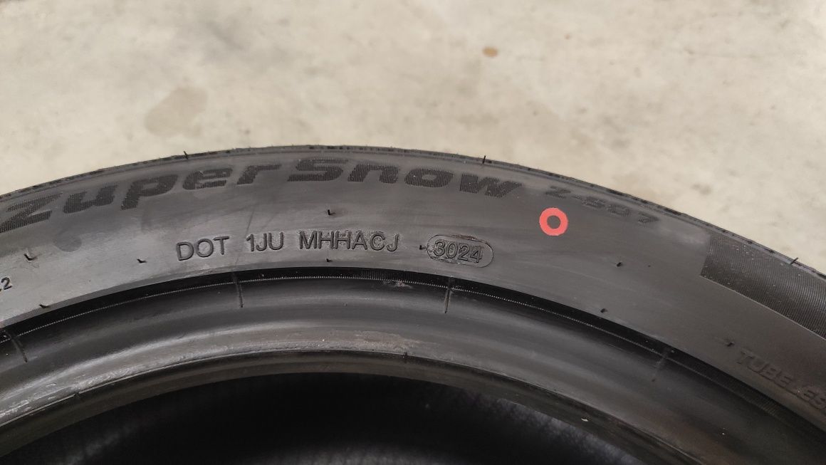 Sprzedam opony zimowe 235/50r18 goodride