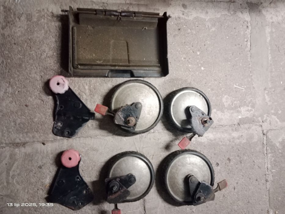 Sprzedam częsci do lawety kosiarki Murray MP 500 brigga 500 series