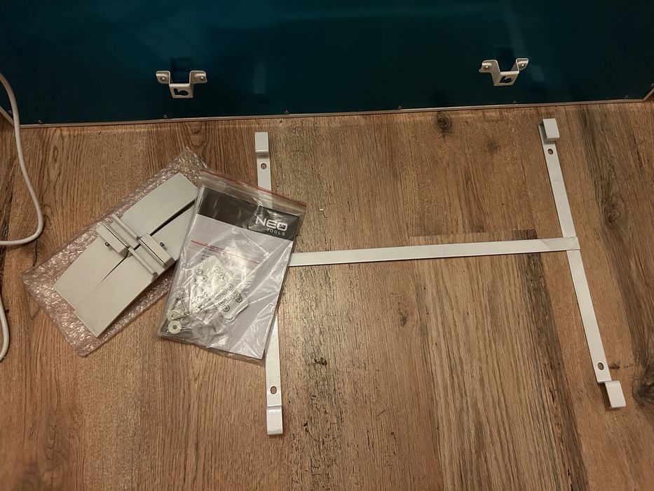 Інфрачервоний обігрівач NEO Tools 600W 90-103