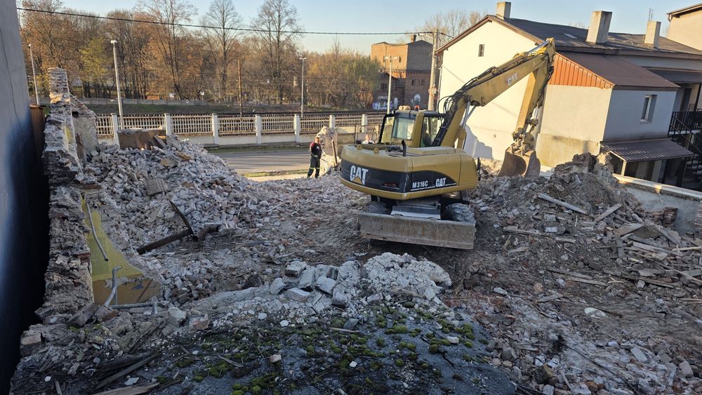 Oddam gruz czysty, kamień, cegła. Dąbrowa Gorni