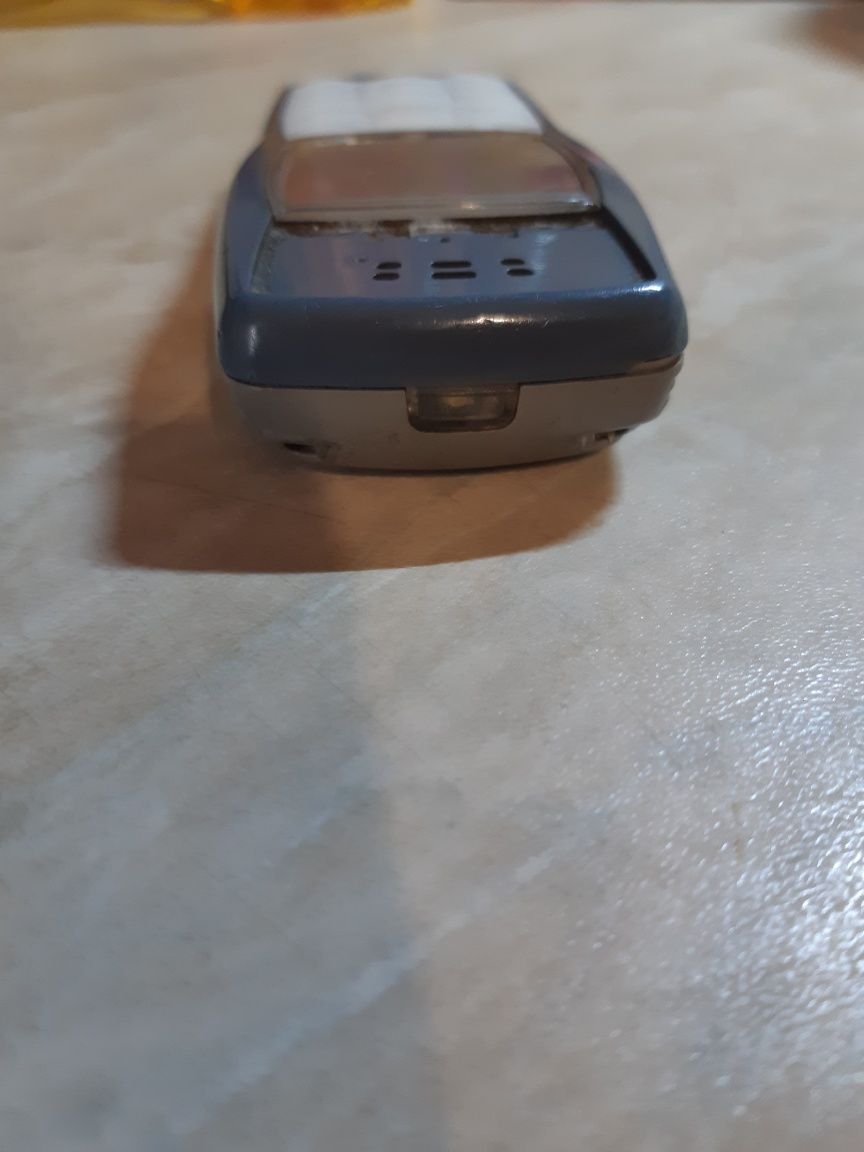 Телефон Nokia 1100