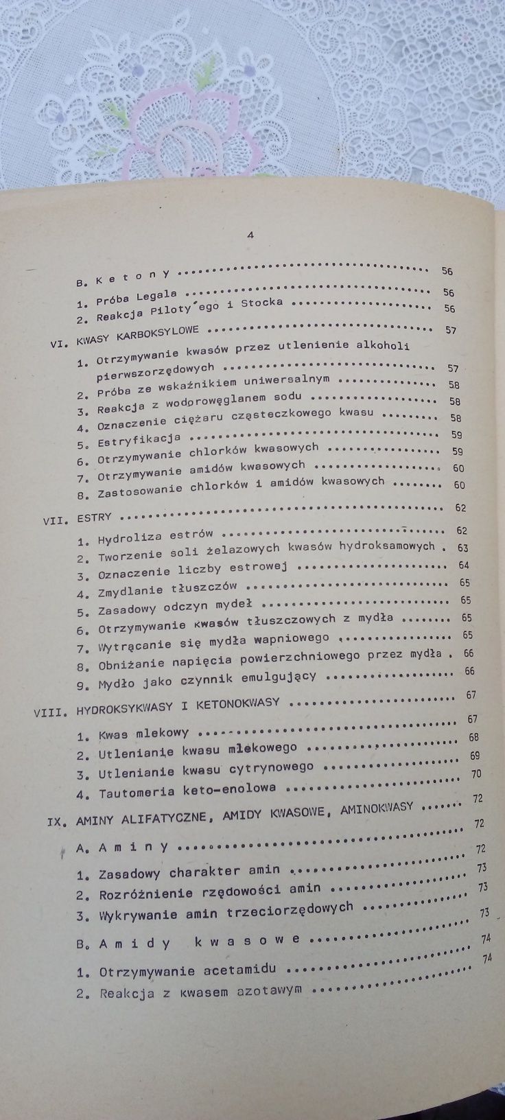 Własności prostych związków organicznych i ich identyfikacja