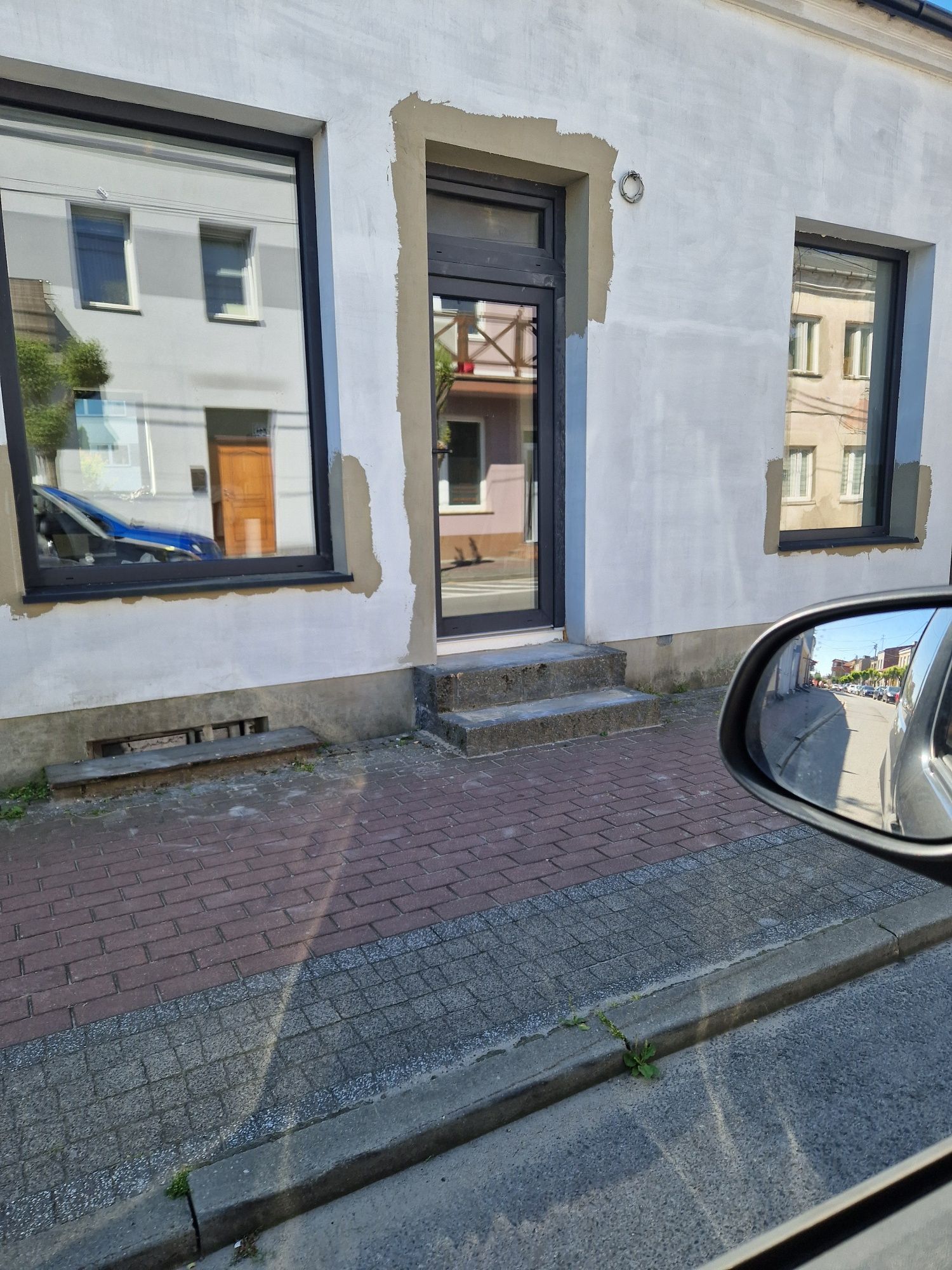 Posiadam do wynajęcia budynek z lokalem