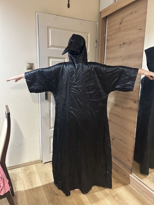 Peleryna z kapturem i rękawami, długa czarna