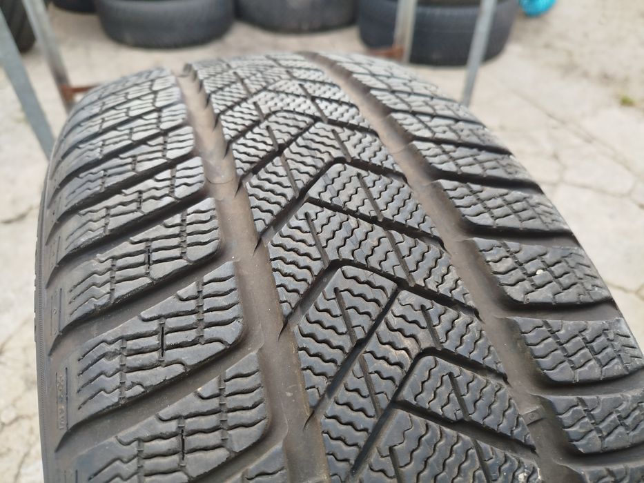 Opona 1szt 255/40/20 101W Pirelli Sotto Zero 3 AO 2023 Idealna 8mm