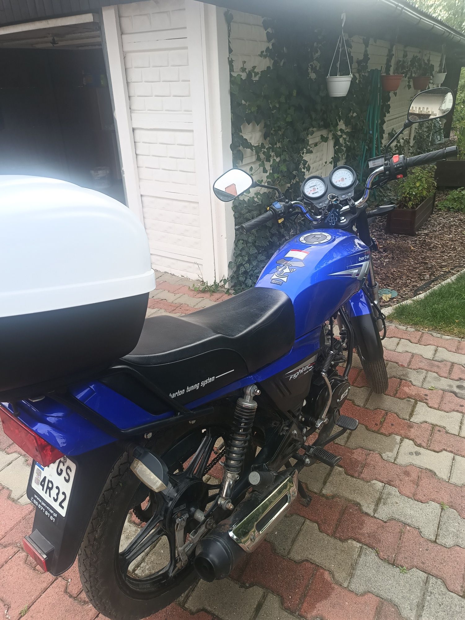 Motor Barton Fighter