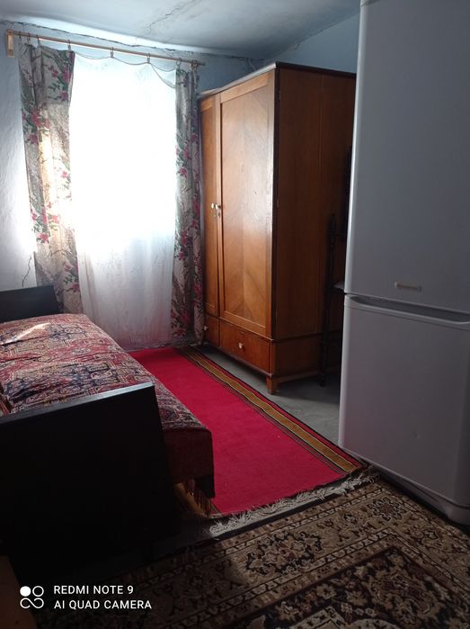 Продам будинок  та 23 сотки землі  в с.Довжок