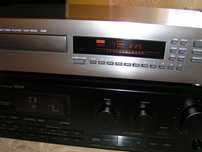 Odtwarzacz CD YAMAHA CDX-550