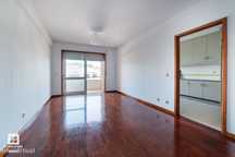 Apartamento T2 para arrendar no centro de Arrifana - Exclusivo