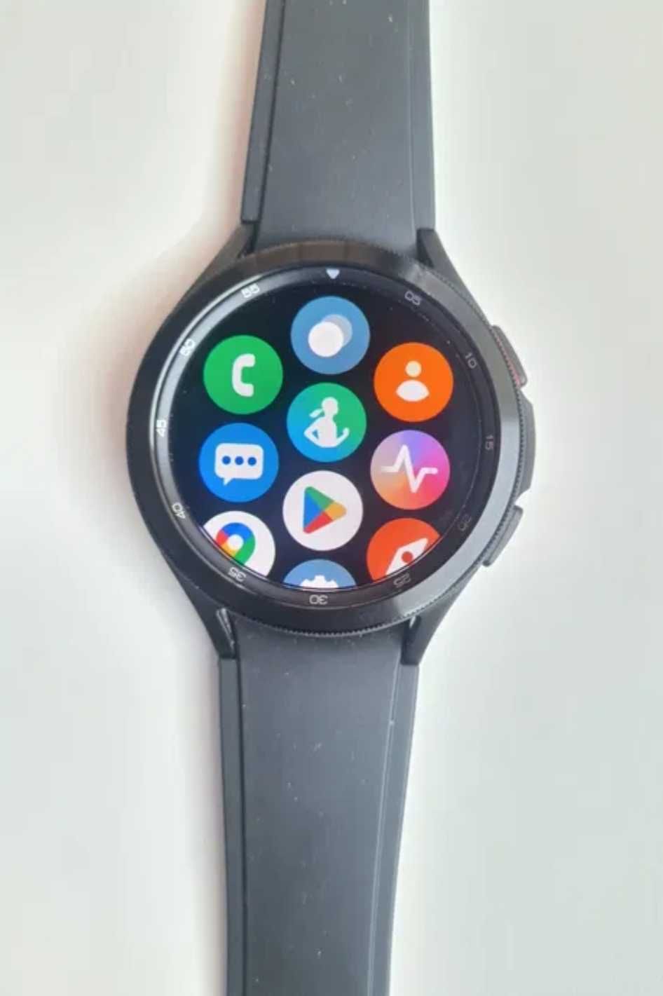 Смарт-годинник Samsung Galaxy Watch 4 Classic