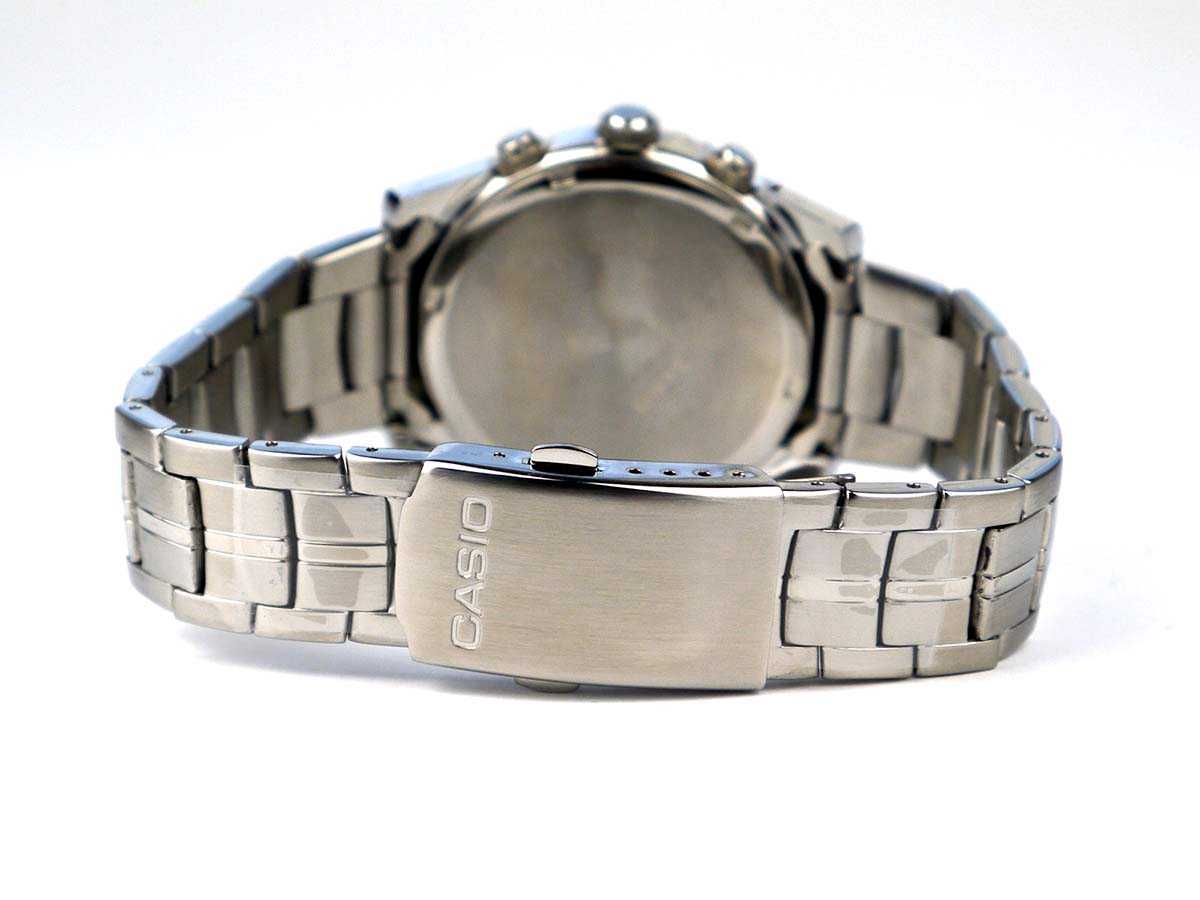 Casio MTP-4500D-1AV Ø42мм в нержавеющем корпусе