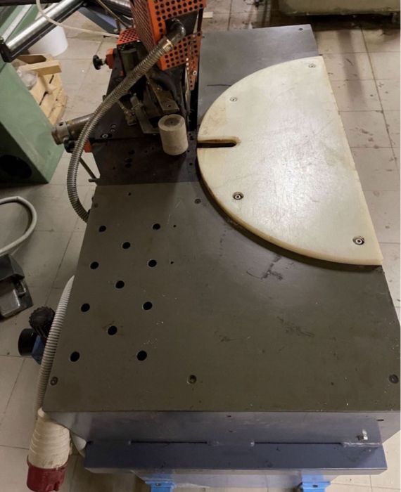 Кромкооблицовочный станок Hebrok AKV 88 D