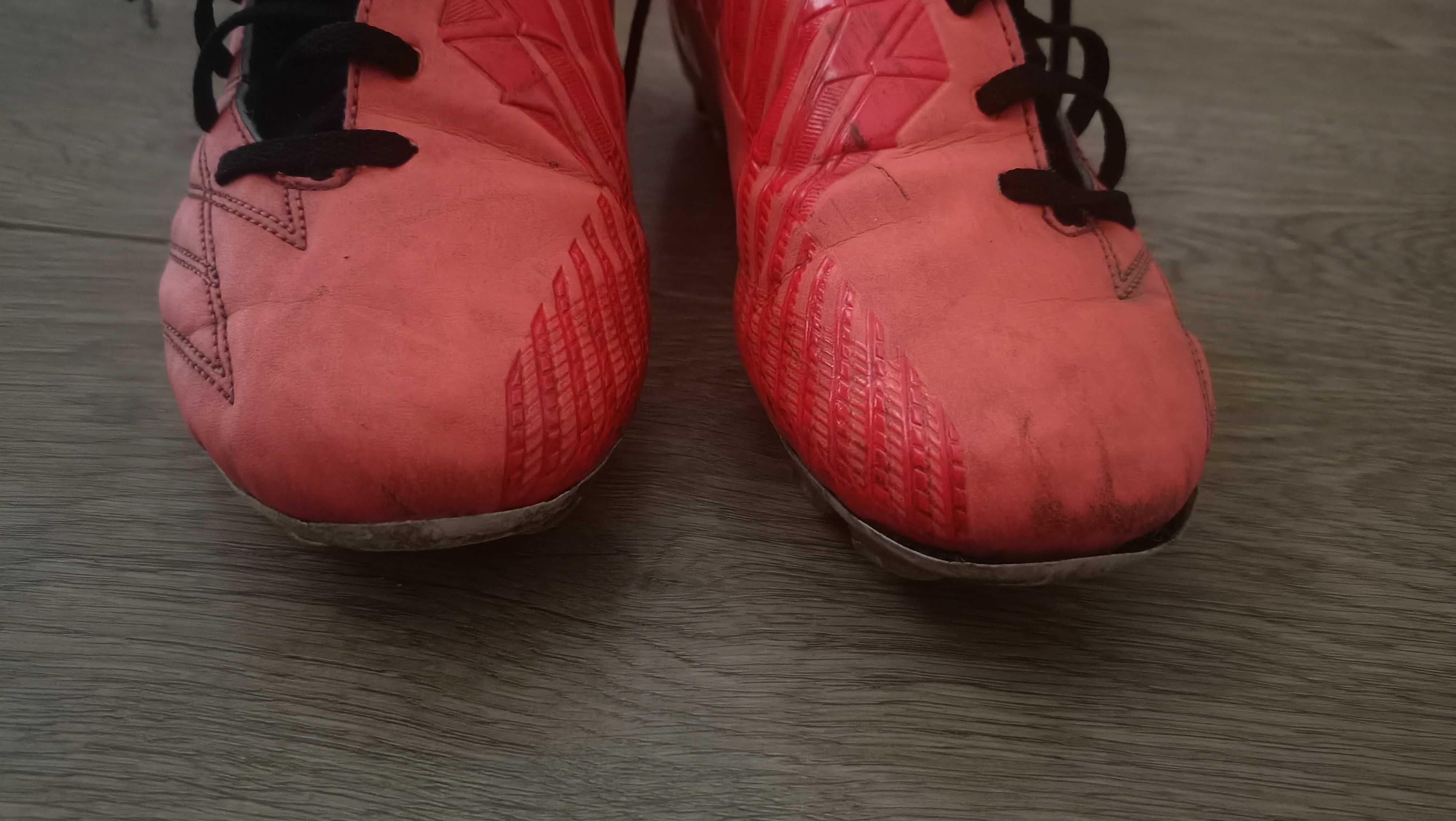 Buty piłkarskie korki Nike rozmiar 38,5