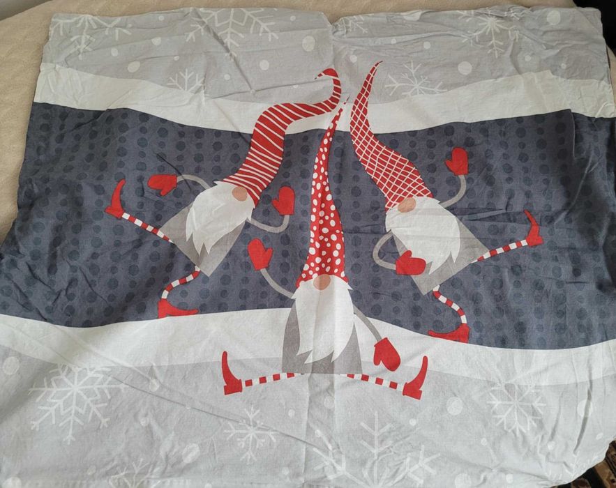 Pościel świąteczna Mikołaje - 2 komplety