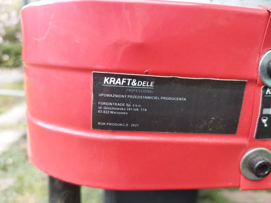 Rozdrabniacz do gałęzi spalinowy Kraftdele jak nowy.