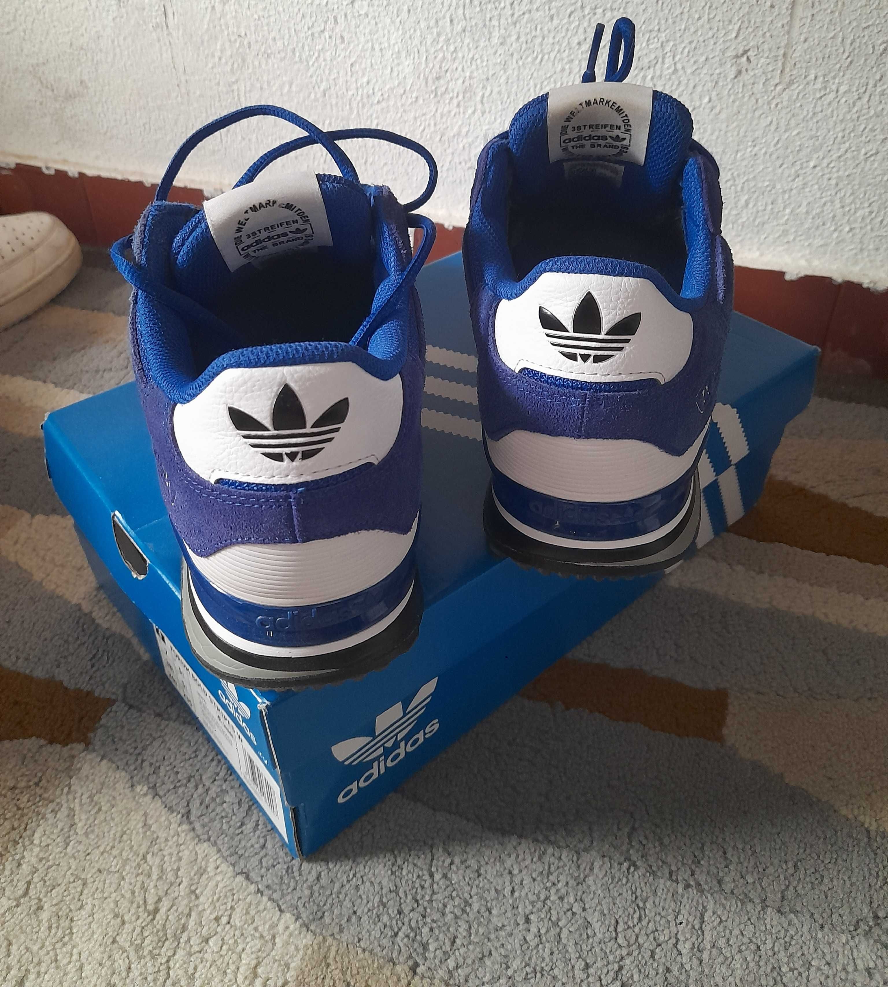 Ténis adidas desapego