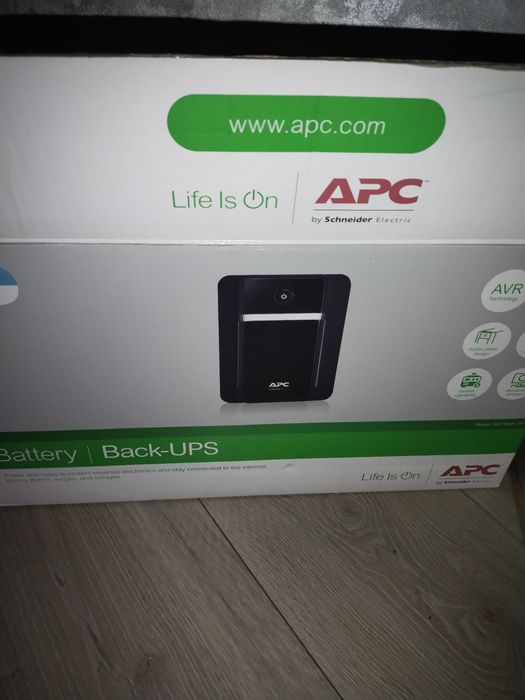 Джерело безперебійного живлення APC Back-UPS 750VA