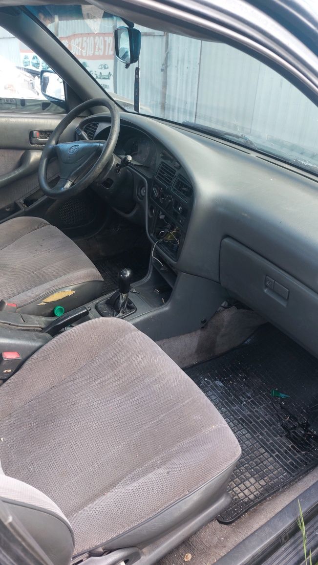 TOYOTA CAMRY 10 капот.