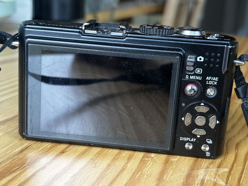 LEICA D-LUX 4 com 3 baterias