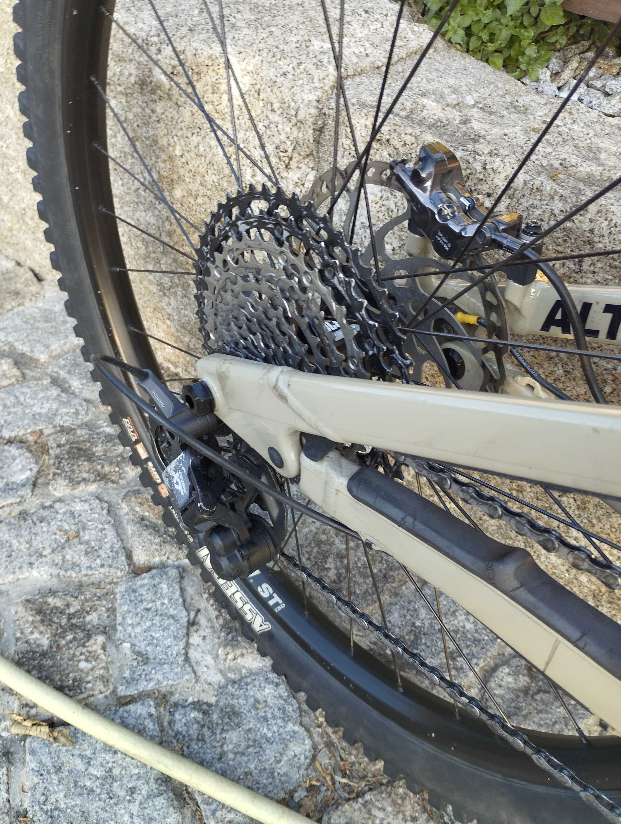 Rocky Mountain power play C70