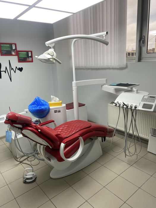 Установка Diplomat, Lux250, стоматологічна установка