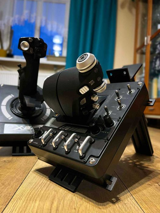 Logitech X56 HOTAS – joystick + przepustnica z mocowaniem