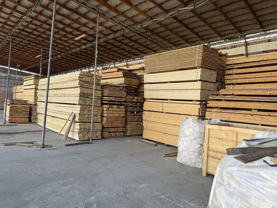 Брус сухий хвойний, пиломатеріали