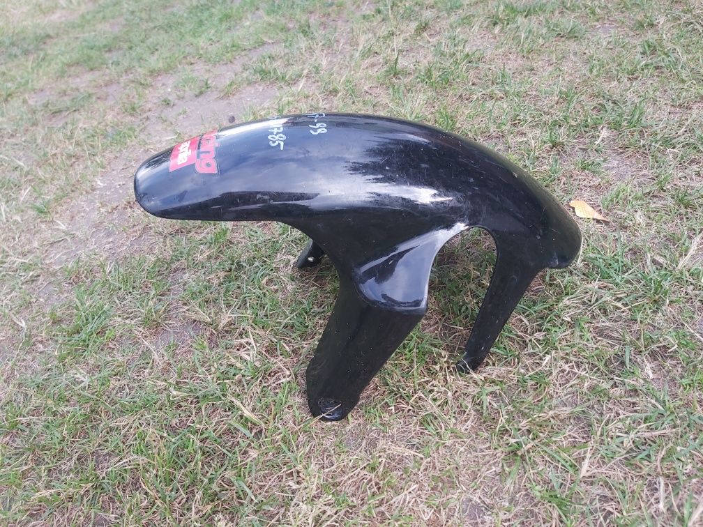 Aprilia rsv 1000 blotnik przód