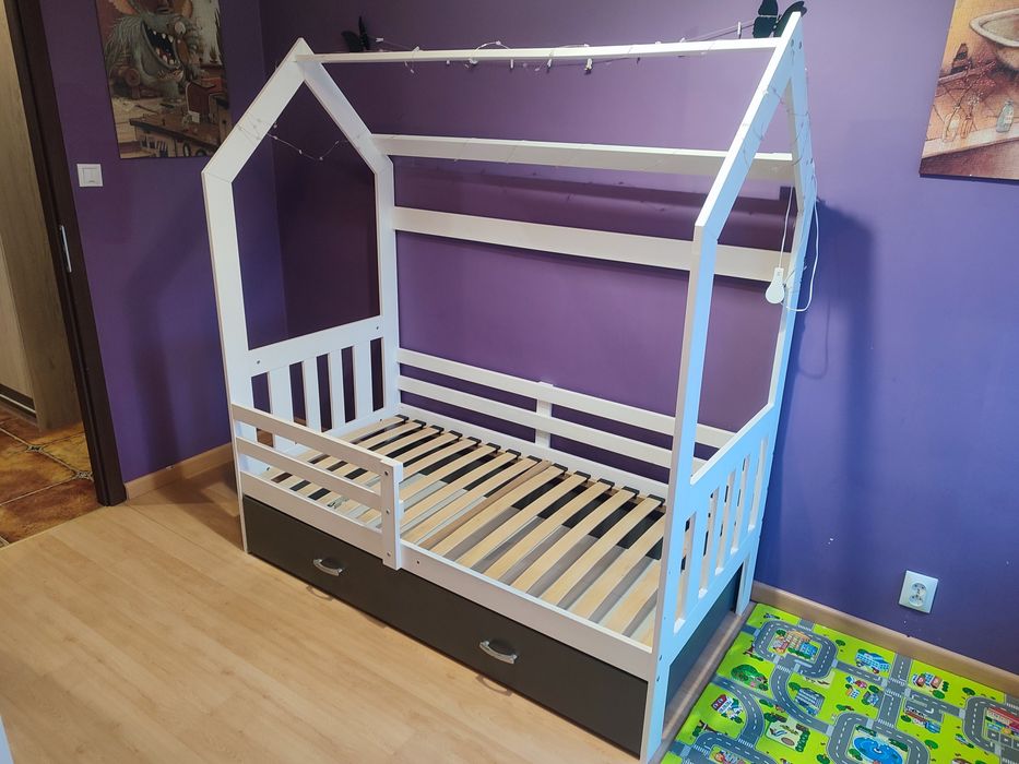 Łóżko domek biało szare