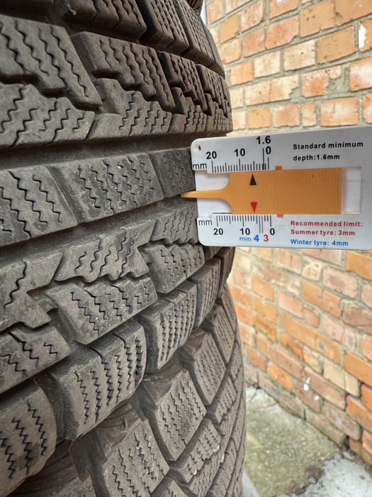 Шина резина Roadstone 175/65/14 зима