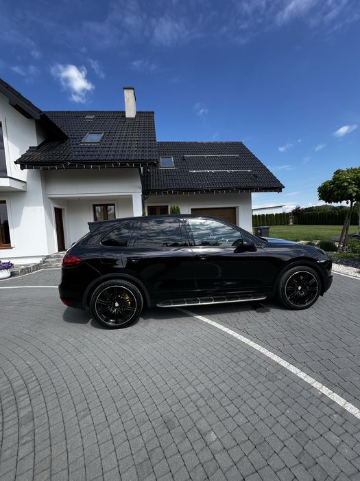 Porsche Cayenne Platinum Edition